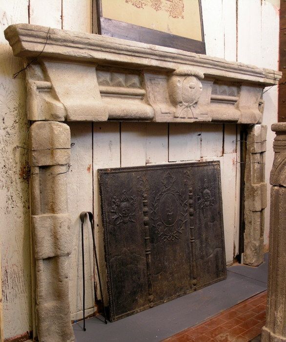 CHP136 stone fireplace with crest. H 174 x W 240 max.